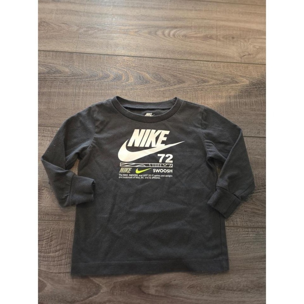 Nike baby boy top 18 mos‎